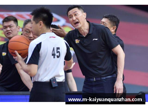 开云全站appNBA裁判最争议：哪些判罚让球迷又爱又恨？ - 副本